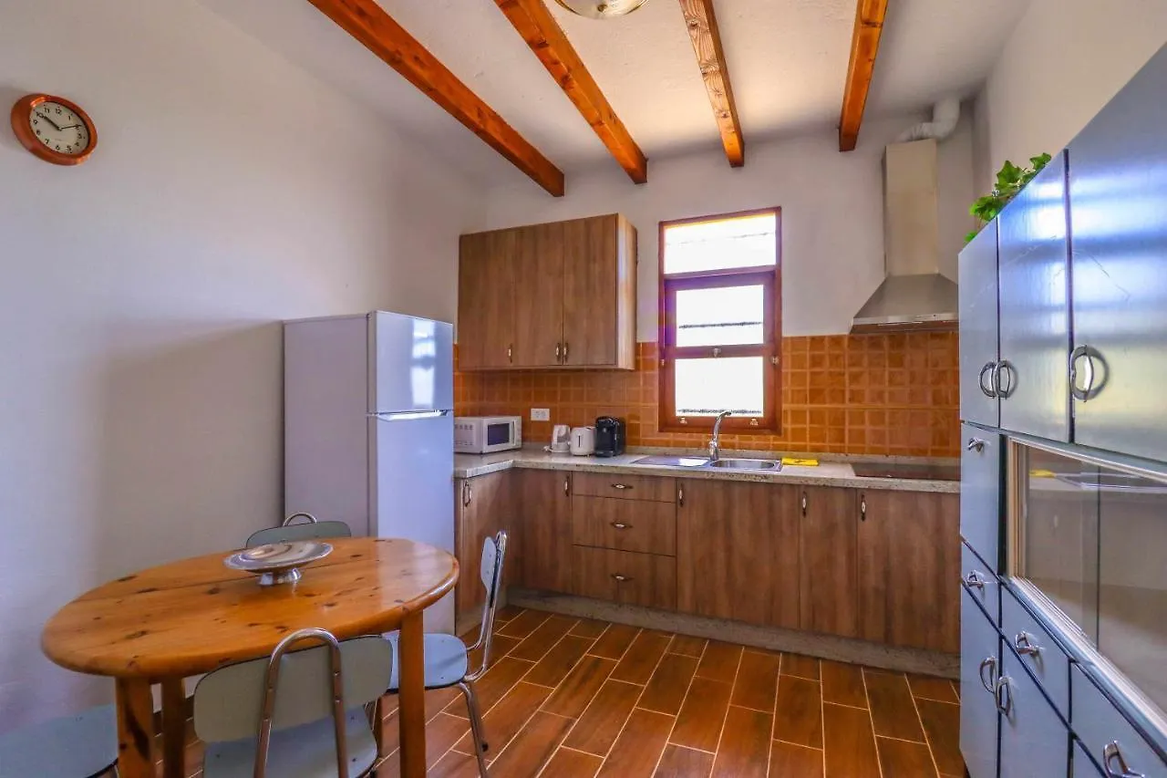 Rentaliday Casa Saro Arona  Farm stay
